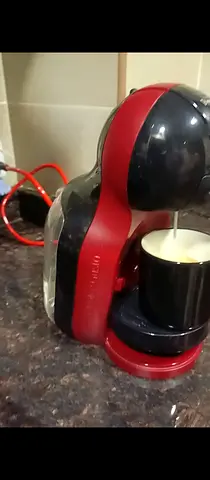 Compact single-serve capsule coffee maker - used