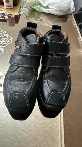 Kids boys Girls black genuine leather Velcro shoes - size Euro 36, never worn unused comfortable