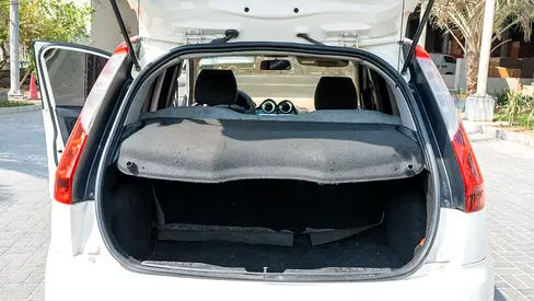 2015 FORD FIGO 照片 11