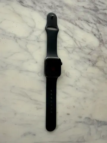 Apple Watch Series 5 40mm (Black) with Silicone Strap - Good Condition