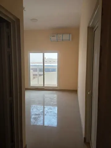 سكن عمال مجهز للشركات | 7 وحدات في أم الثعوب | غرفة وصالة + 2 حمام + مطبخ + بلكونة | 35,000 درهم