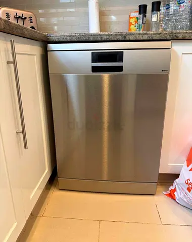 Siemens iQ700 model dishwasher new model same like a new condition