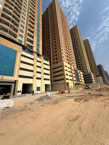 1 BHK for Rent in Paradise Lake Tower B6 | Parking Included