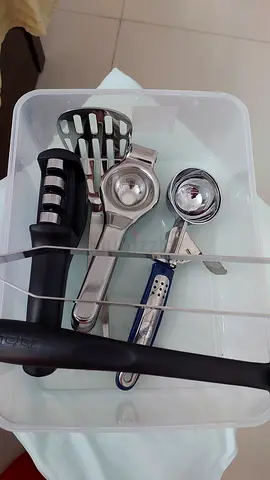 Set of kitchen utensils: spatula, ladles, peeler, tongs — good condition