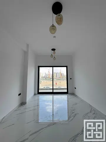 Spacious | Near Community Amenties | Chiller free