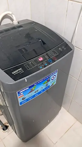 Used Geepas Top-Load Washing Machine 5kg - Excellent Working Condition with 10 preset programs