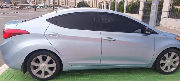 2013 Hyundai ELANTRA 照片 4