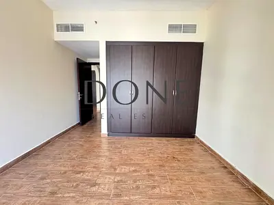 Close to park luxury 1bhk with wooden floor 2 wishroom ready to move with waderobe parking jest42k
