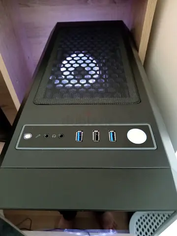 Gaming PC & monitor