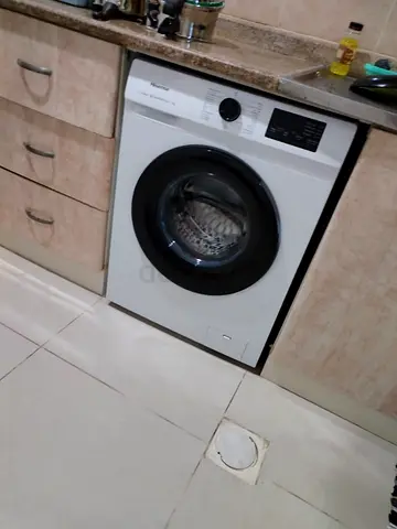 Front-load washing machine in good working condition - built-in fit
