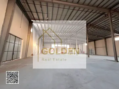 كهرباء 235 كيلوواط | مستودع صناعي جديد بالكامل | ارتداد واسع للتحميل والتفريغ | أم القيوين
