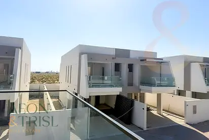 Ready 4BR | End Unit | Spacious Layout