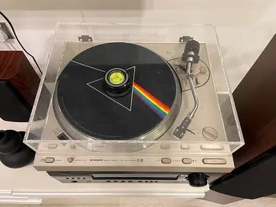 Turntable pioneer PL-340