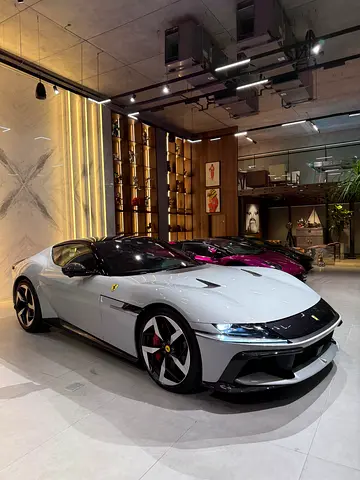 2025 Ferrari 12CILINDRI 照片 4