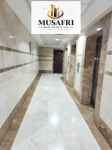 CHEAP PRICE /SPACIOUS 2BHK FLAT /WITH BALCONY + 2 BATHROOMS / PRIME LOCATION NEAR SAHARA CENTRE EASY EXIT TO DUBAI //