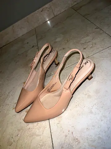 Nude patent slingback heels - Size 38, used once