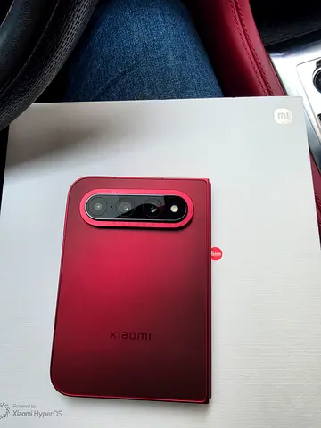 Xiaomi 18 Fold Red 12/512 Seal Cut only