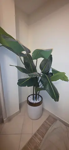 *serious buyers only* large artifical plant with ceramic pot