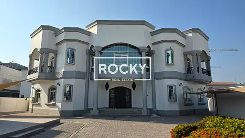 Spacious Luxury Villa in Umm Al Sheif with Private Majlis & 6 Parking