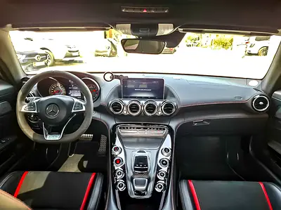 صورة 13 لـ 2015 Mercedes-BENZ AMG