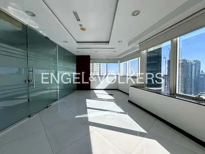 Vacant | Fitted | Canal View