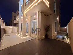 Classic Villa for sale | ajman| al helio1 area | 5 master rooms, majlis, hall, maid room, roof| free