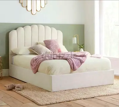 Elegant New Luxury Queen Size Upholstered Padded headboard and mattress Off white colour