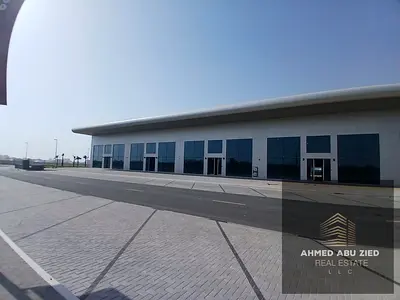 معرض أو مستودع تجاري جديد للإيجار السنوي في عجمان أول ساكن  فرصة تجارية مميزة جداً لأصحاب المعارض والشركات والمشاريع الباحثين عن موقع قوي وواجهة مباشر