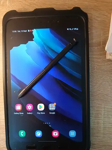 Galaxy tab active3 samsung tablet ther is a pen in it ,it has a minor scratches its not affected