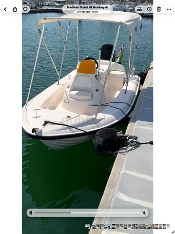 Pleasure boat