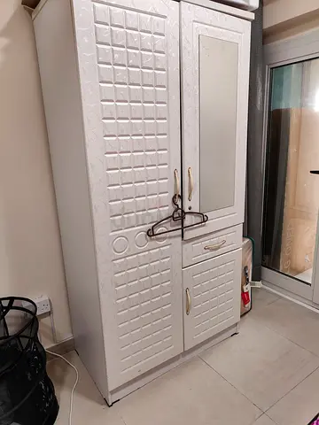 2 door wardrobe