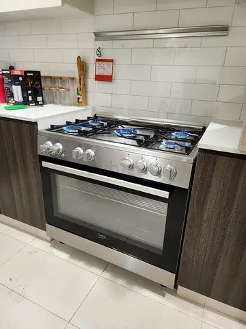 Beko Gas Cooker 90cm With Fan Like New