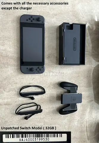 [ Unpatched ] V1 Nintendo Switch w/ accessories + 12 Games