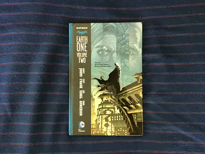 Batman: Earth One Vol. 2