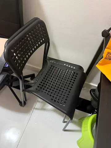 Set of ikea table and 4 chairs