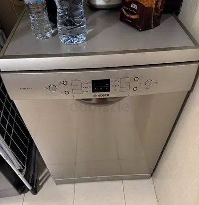 Bosch freestanding stainless steel dishwasher - good condition