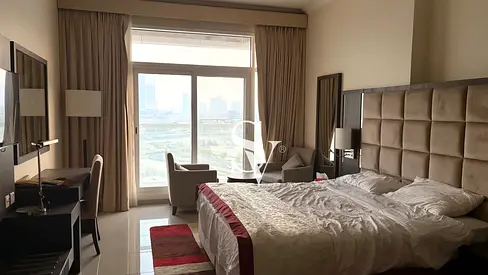 Vacant | Fully furnished | In front of Park