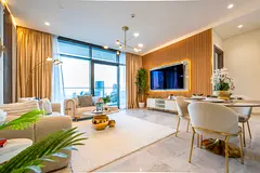 High Floor 1BR with Canal Views in Business Bay