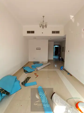 شقة غرفة وصالة للإيجار في المجاز 2 شارع جمال عبدالناصر قريبة من محطة الباص ومخرج دبي وعجمان غرفة ماستر وصالة واسعة بإطلالة مفتوحة 2 حمام مطبخ بلكونة خ