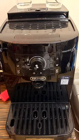 DeLonghi Magnifica Espresso & Coffee Machine - Good Working Condition
