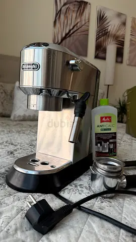 De’Longhi Dedica Style EC685.M Espresso Machine