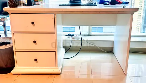 White wooden study desk with 3 drawers - good condition