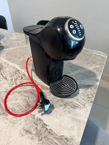 Compact single-serve capsule coffee machine - good working condition
