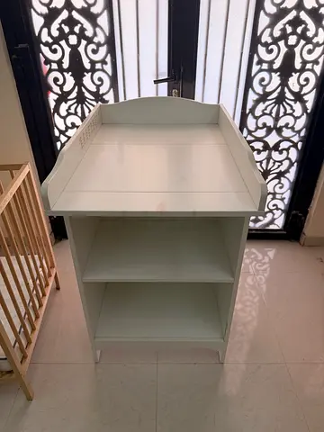 IKEA GULLIVER Baby Changing Table with Storage Shelves – AED 199 طاولة تغيير للأطفال IKEA GULLIVER –
