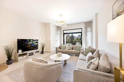 Vacant |Ready To Move In | Call to Arrange Viewing