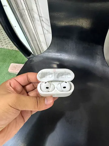 AirPods Pro (2nd generation) with MagSafe Charging Case (USB-C)