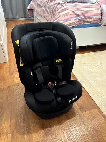 Brand new Jovikids baby car seat