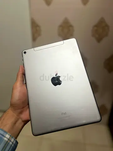 Ipad Pro 9.7 Inches 128GB Great Condition Good for YouTube kids & Netflix