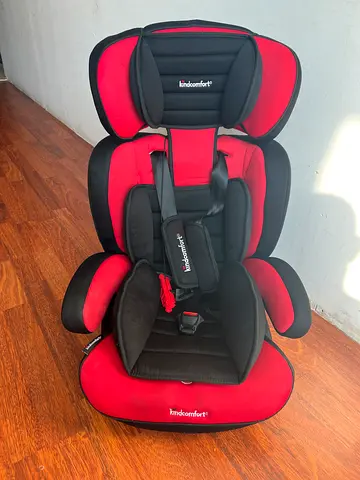 Red and black child car seat (convertible) - good condition