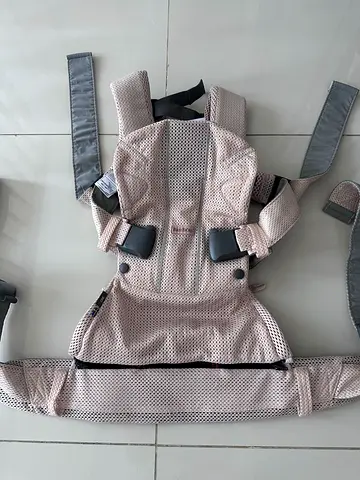 Baby Bjorn carrier one air